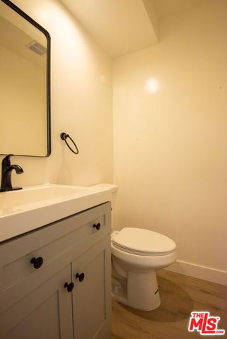 2757 Andreo 8, Torrance, CA 90501