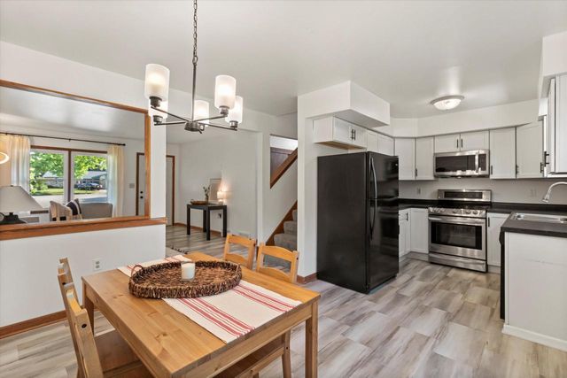 2712 Welsh COURT #2714, Waukesha, WI 53188