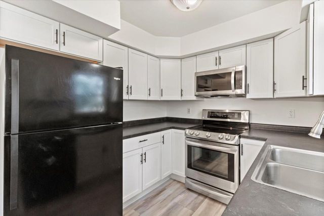 2712 Welsh COURT #2714, Waukesha, WI 53188