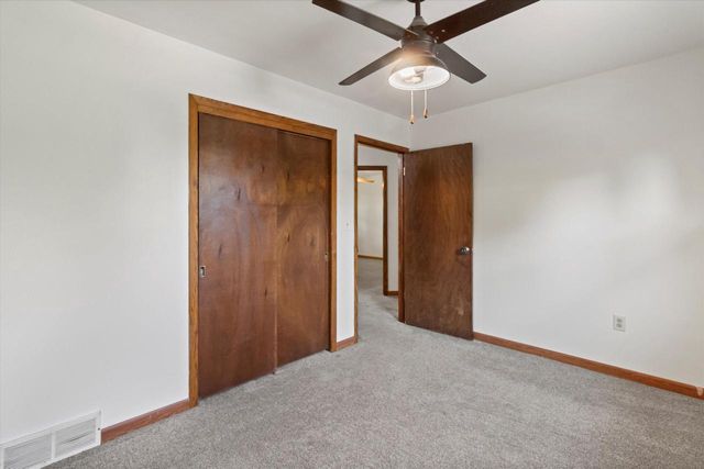 2712 Welsh COURT #2714, Waukesha, WI 53188