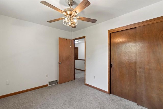 2712 Welsh COURT #2714, Waukesha, WI 53188