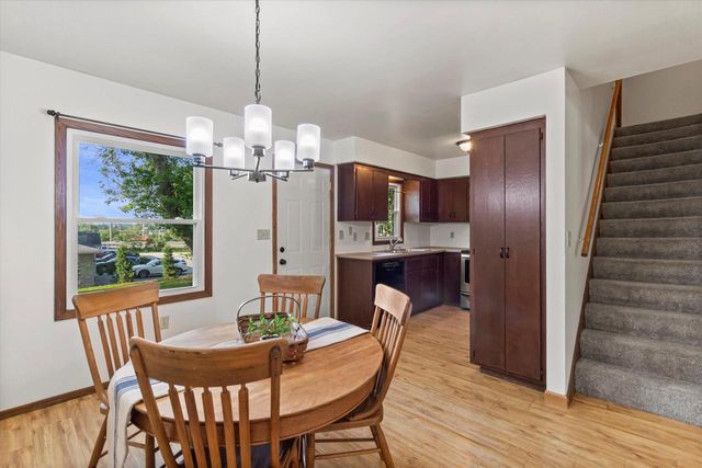 2712 Welsh COURT #2714, Waukesha, WI 53188