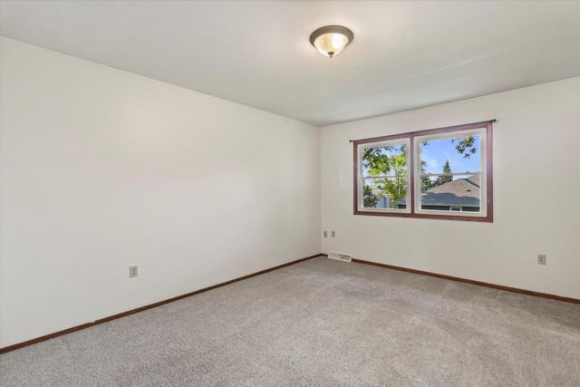 2712 Welsh COURT #2714, Waukesha, WI 53188