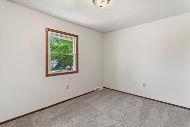 2712 Welsh COURT #2714, Waukesha, WI 53188