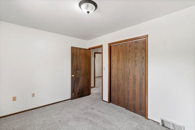 2712 Welsh COURT #2714, Waukesha, WI 53188