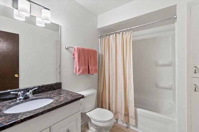 2712 Welsh COURT #2714, Waukesha, WI 53188