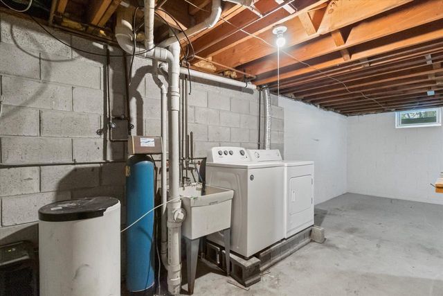 2712 Welsh COURT #2714, Waukesha, WI 53188