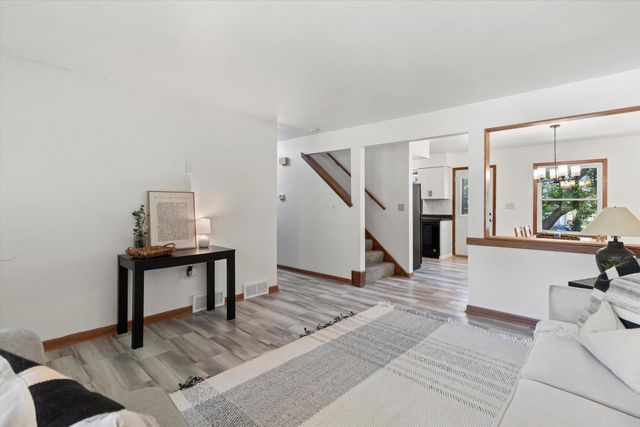 2712 Welsh COURT #2714, Waukesha, WI 53188