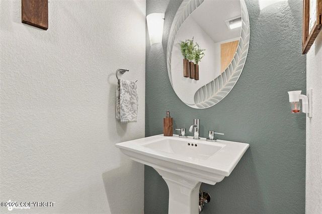 8670 Kushtaka Circle, Anchorage, AK 99504