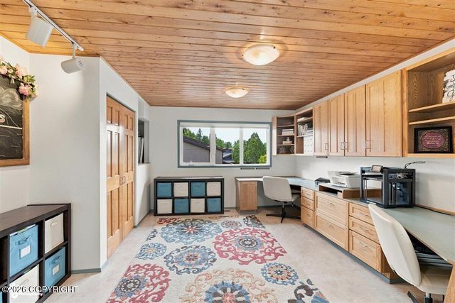 8670 Kushtaka Circle, Anchorage, AK 99504