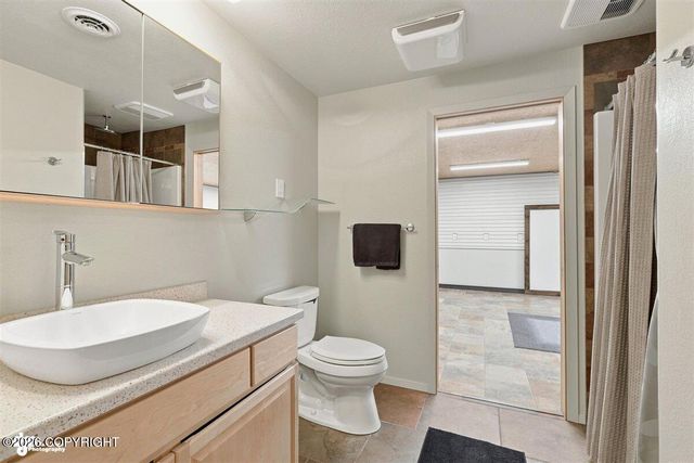 8670 Kushtaka Circle, Anchorage, AK 99504