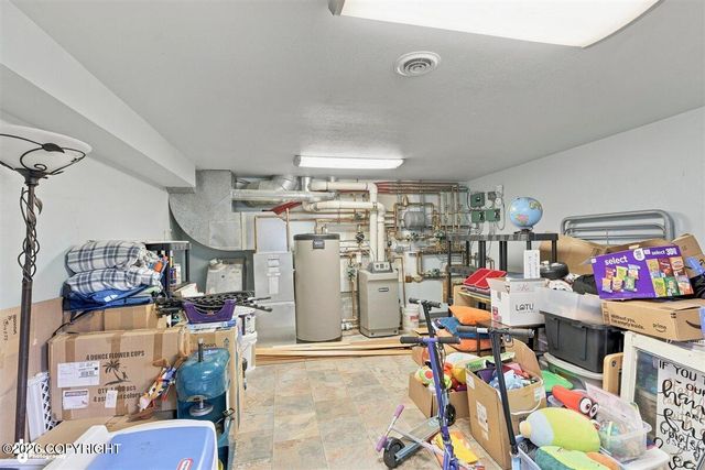 8670 Kushtaka Circle, Anchorage, AK 99504