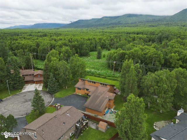8670 Kushtaka Circle, Anchorage, AK 99504