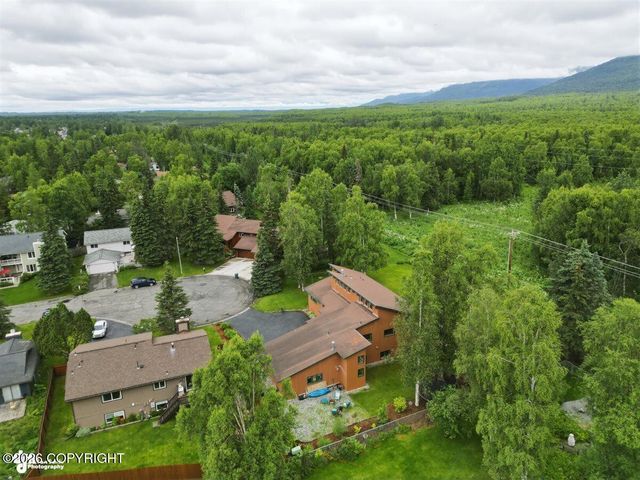 8670 Kushtaka Circle, Anchorage, AK 99504