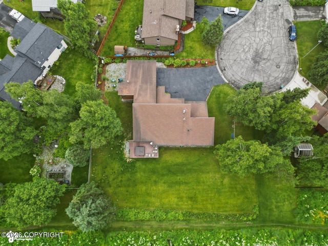 8670 Kushtaka Circle, Anchorage, AK 99504