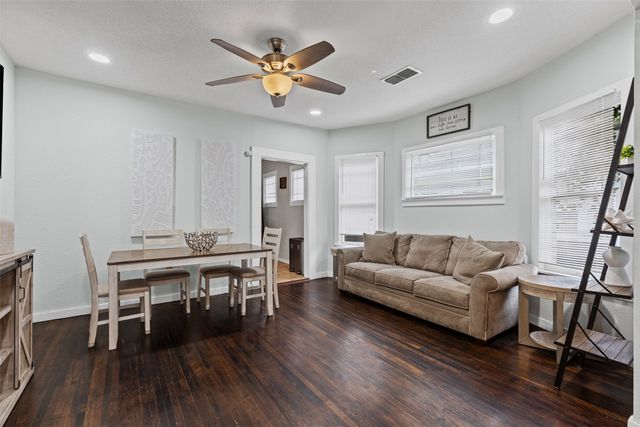 1632 Washington Avenue, Fort Worth, TX 76104