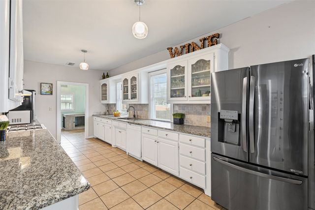 1632 Washington Avenue, Fort Worth, TX 76104