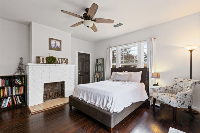 1632 Washington Avenue, Fort Worth, TX 76104