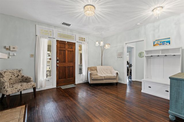 1632 Washington Avenue, Fort Worth, TX 76104