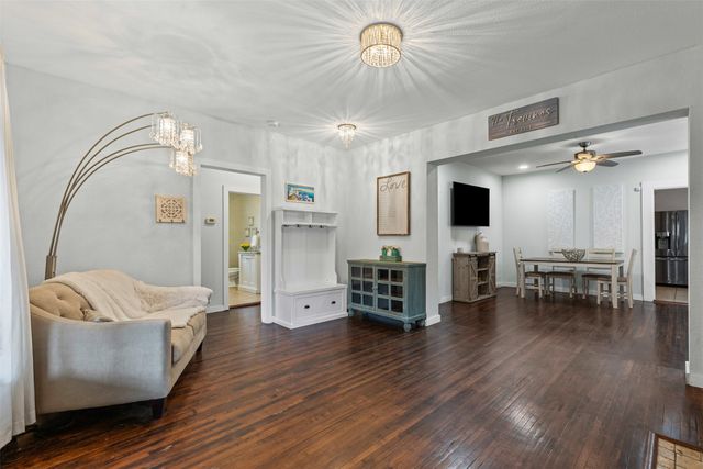 1632 Washington Avenue, Fort Worth, TX 76104