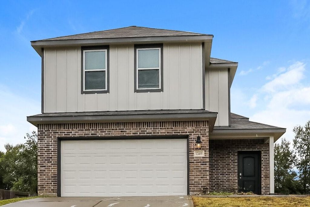 12469 Lake Conroe Hills Drive, Willis, TX 77318