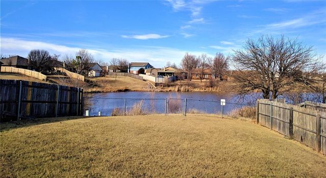 2821 East Lake Drive, Norman, OK 73071