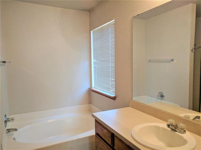 2821 East Lake Drive, Norman, OK 73071