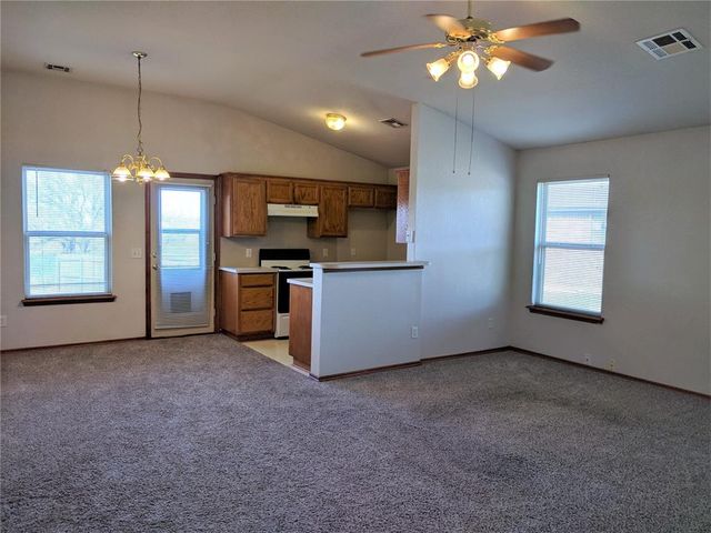 2821 East Lake Drive, Norman, OK 73071
