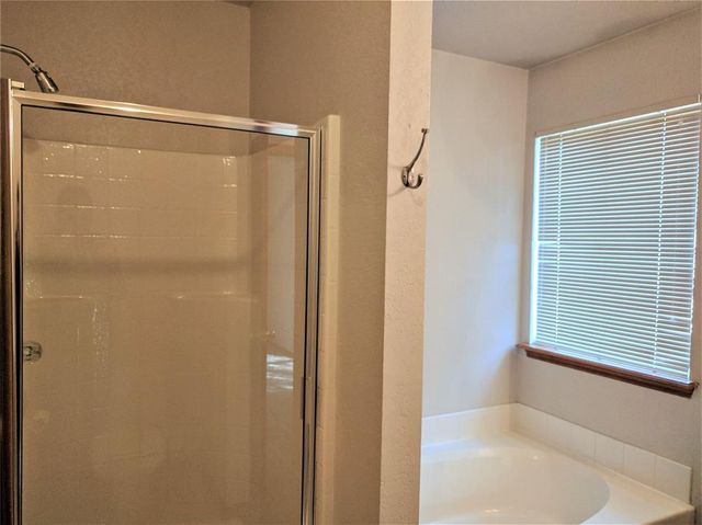 2821 East Lake Drive, Norman, OK 73071