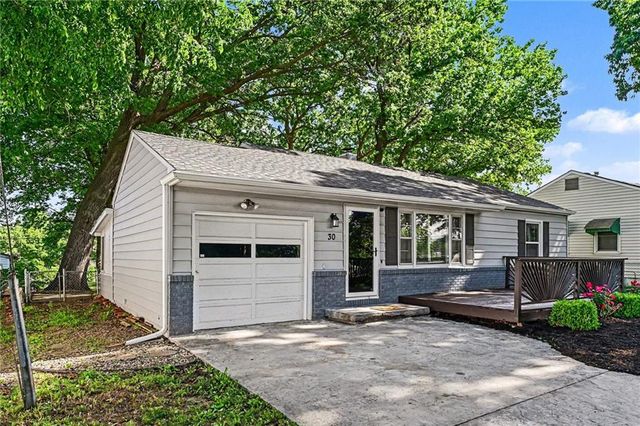 30 S Village Drive, Liberty, MO 64068