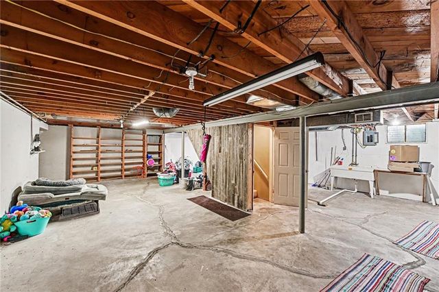 30 S Village Drive, Liberty, MO 64068