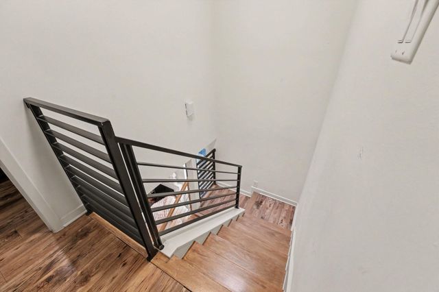2100 Commonwealth Street M, Houston, TX 77006