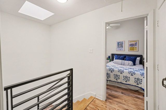 2100 Commonwealth Street M, Houston, TX 77006