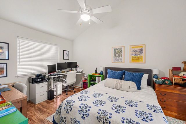 2100 Commonwealth Street M, Houston, TX 77006