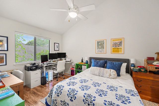 2100 Commonwealth Street M, Houston, TX 77006