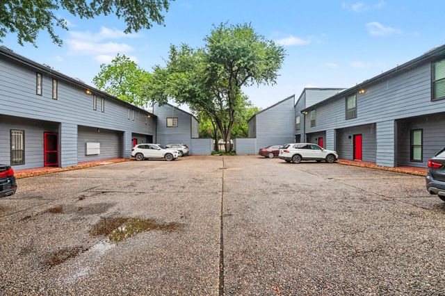 2100 Commonwealth Street M, Houston, TX 77006