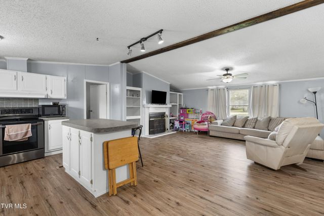 753 North Country Lane, Kodak, TN 37764