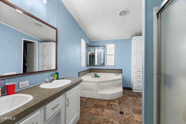 753 North Country Lane, Kodak, TN 37764