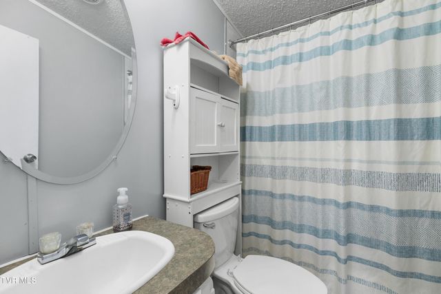 753 North Country Lane, Kodak, TN 37764