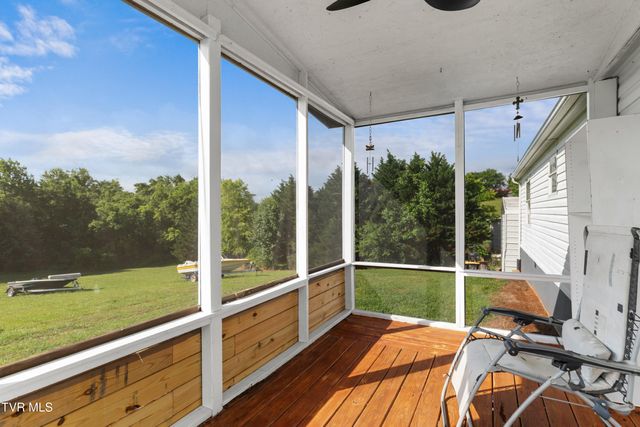753 North Country Lane, Kodak, TN 37764