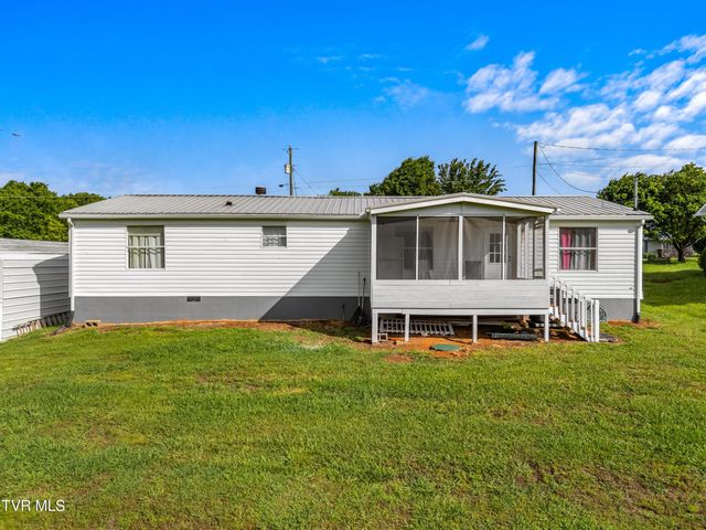 753 North Country Lane, Kodak, TN 37764