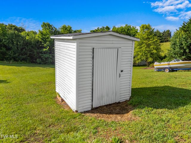 753 North Country Lane, Kodak, TN 37764