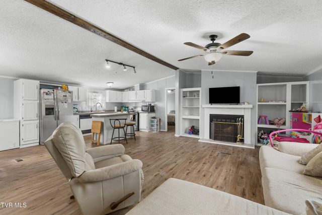753 North Country Lane, Kodak, TN 37764