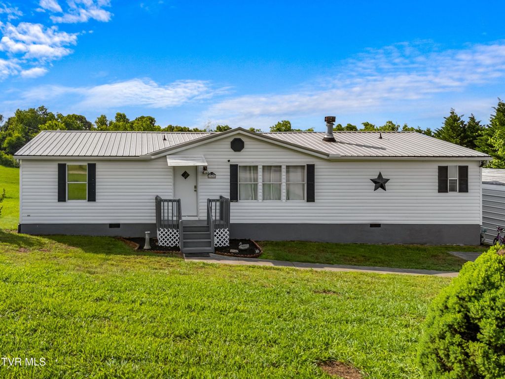 753 North Country Lane, Kodak, TN 37764