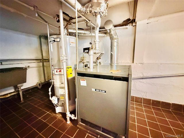 1813 Willow Lane, Bronx, NY 10461