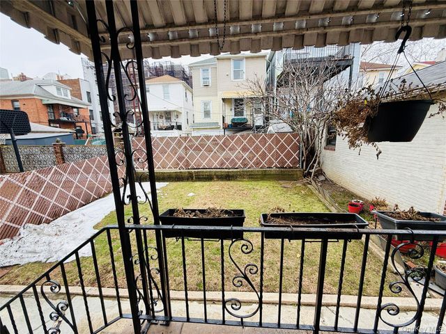 1813 Willow Lane, Bronx, NY 10461