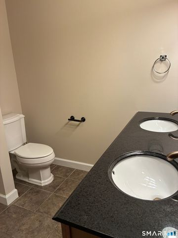 14 Brookview Circle, Canton, CT 06019