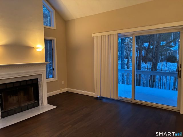 14 Brookview Circle, Canton, CT 06019