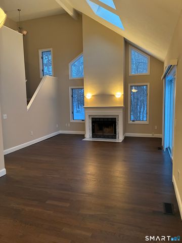 14 Brookview Circle, Canton, CT 06019