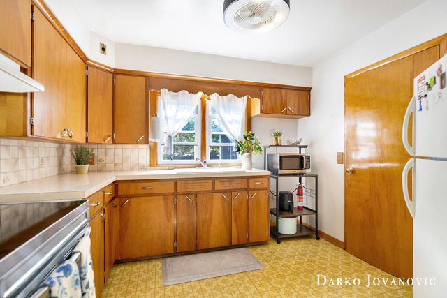 390 W Division Street, Sparta Vllg, MI 49345